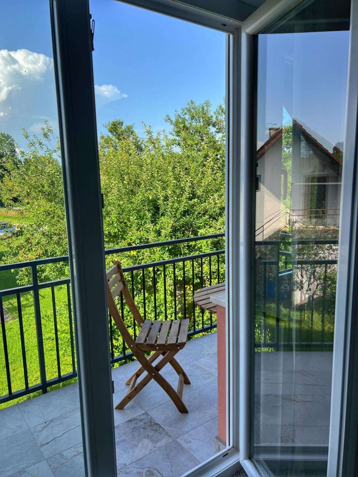 Apartman Cherry Plitvice Lakes Irinovac Buitenkant foto